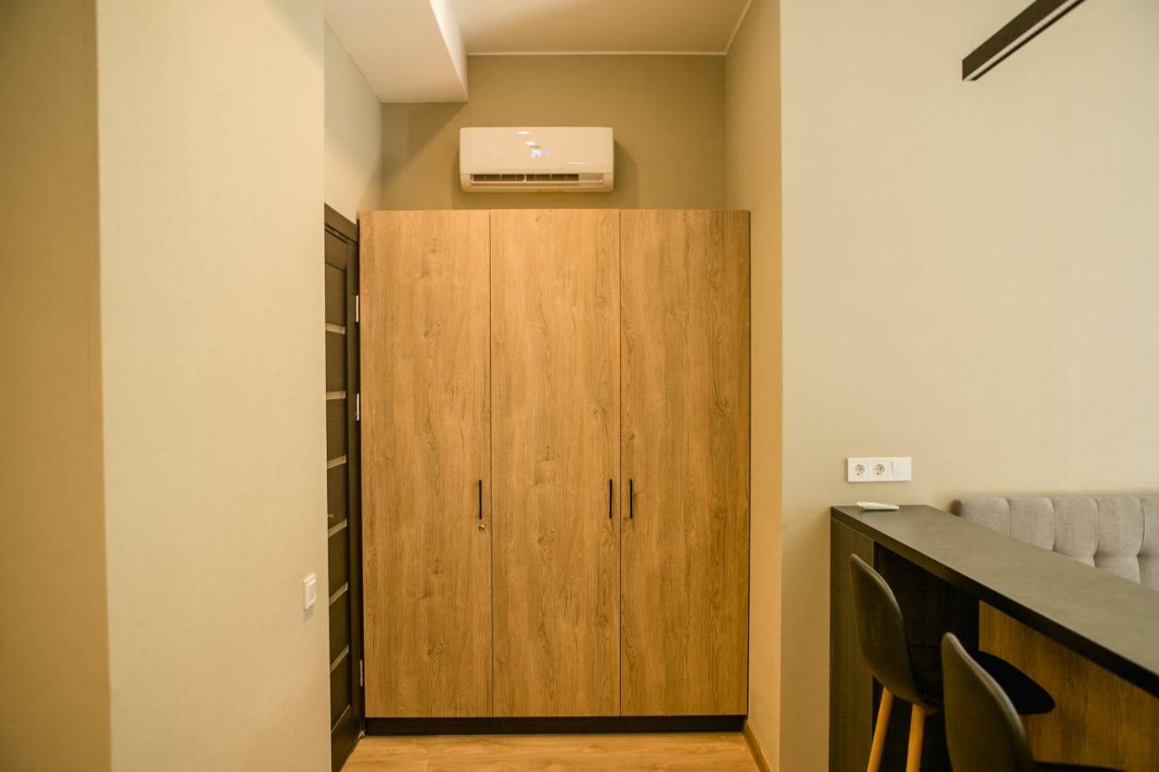 Poet Apartments Odessa Esterno foto